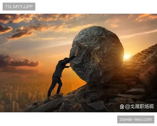 从低谷到核心！日本中场堂安律的突破之路，职场人必读的励志故事