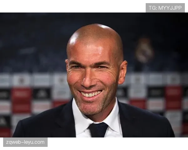 齐达内执教风格深度解析:战术灵活多变,球员管理能力备受赞誉 齐达内执教风格深度解析:战术灵活多变,球员管理能力备受赞誉