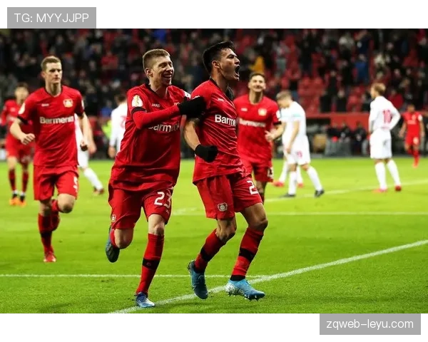 狼堡新星闪耀赛场，助球队稳步迈向德甲巅峰