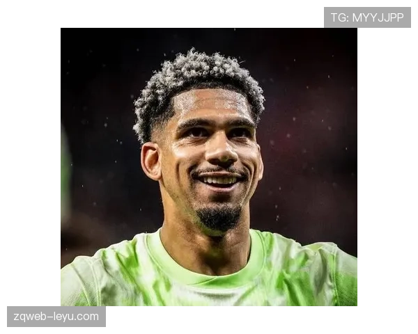 阿劳霍在巴萨的战术角色与防守价值解析 阿劳霍在巴萨的战术角色与防守价值解析